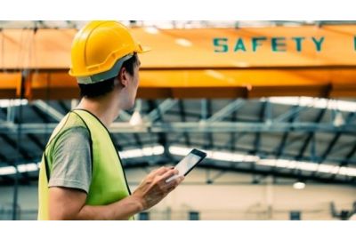 Crane Servicing is More Important than Ever as the Market Booms